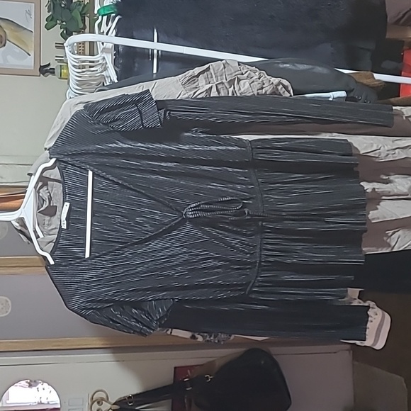 #7 ZARA long sleeve black blouse - Picture 2 of 2